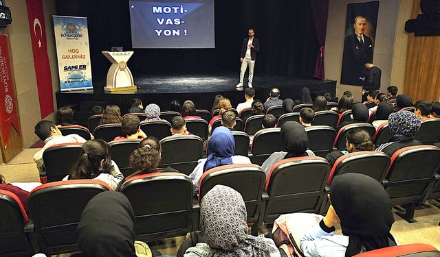 Malatya'da LGS öğrencilerine motivasyon semineri verildi