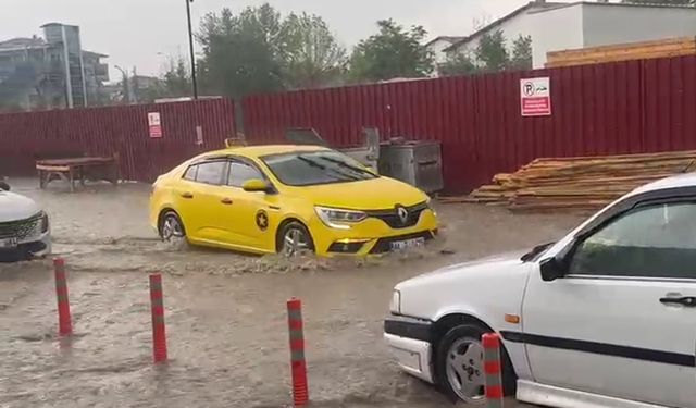 Malatya'da sağanak yağış su baskınlarına yol açtı