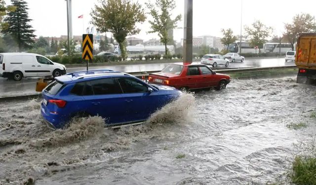 Marmara ve Batı Karadeniz'de kuvvetli yağış ve fırtına bekleniyor