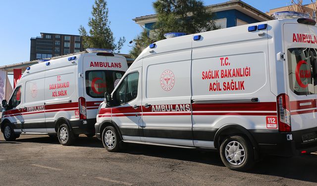 Öğretmenleri taşıyan servis minibüsleri çarpıştı: 28 yaralı