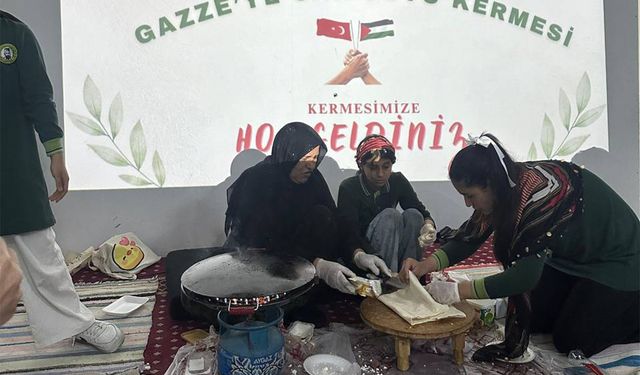 Ortaokul öğrencilerinden Gazze’ye destek kermesi