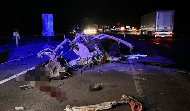 Otomobil ile tır çarpıştı: 1 ölü, 1 yaralı