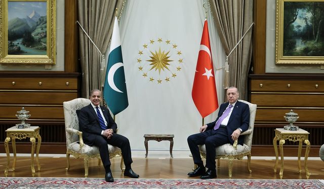 Pakistan Başbakanından Türkçe paylaşım: Türkiye’ye çabalarından dolayı minnettarız