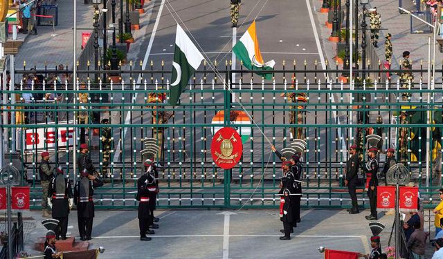 Pakistan ve Hindistan askerlerini geri çekme konusunda anlaştı
