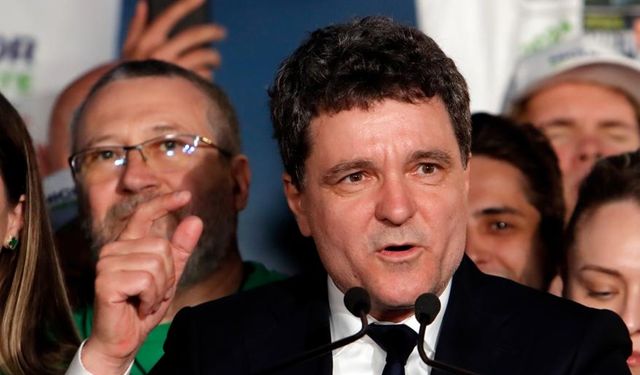 Romanya'da Avrupa yanlısı Cumhurbaşkanı adayı seçimi kazandı