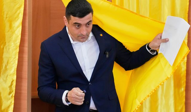 Romanya’da cumhurbaşkanlığı seçimi ikinci tura kaldı 