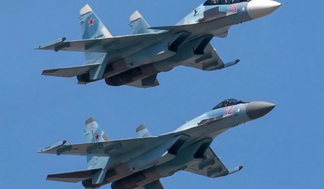 Rus Su-30 savaş uçakları Belarus'taki askeri üsse ulaştı
