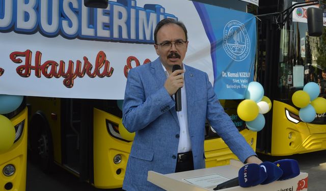 Siirt Belediyesi filosuna 14 yeni otobüs ve 1 tıbbi atık aracı katıldı