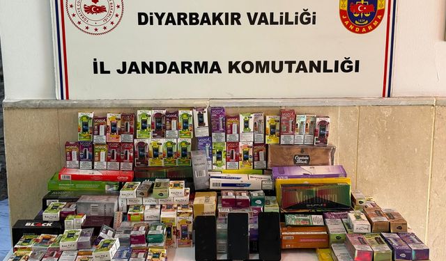 Sosyal medya üzerinden dolandırıcılık yaptıkları tespit edilen 8 kişi yakalandı