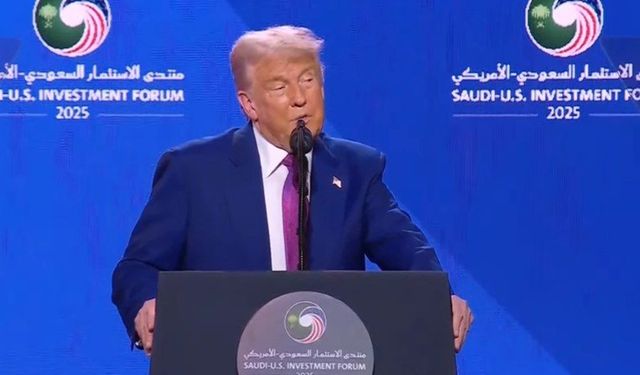 Trump, ABD’nin Suriye’ye yönelik tüm yaptırımları kaldıracağını söyledi