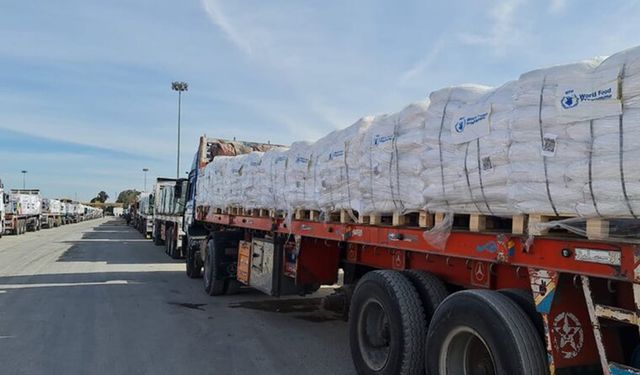 UNRWA: 3 bin yardım tırı Gazze sınırında bekletiliyor