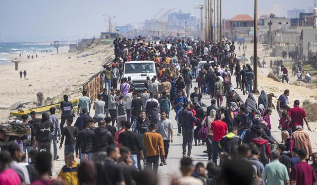 Gazze'nin kuzeyinden 250 bin kişi yerinden edildi