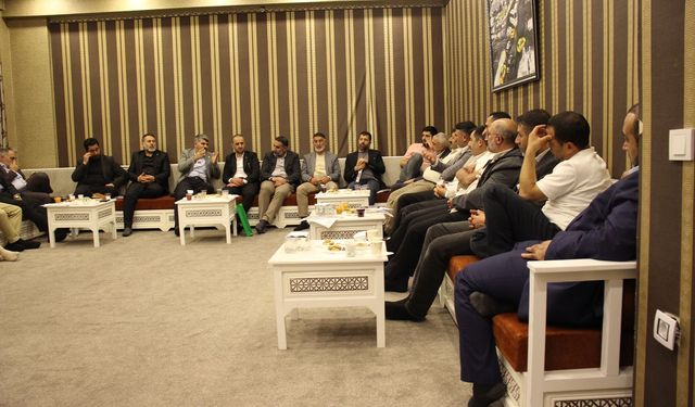 HÜDA PAR Milletvekili Dinç, STK temsilcileri ve akademisyenlerle bir araya geldi