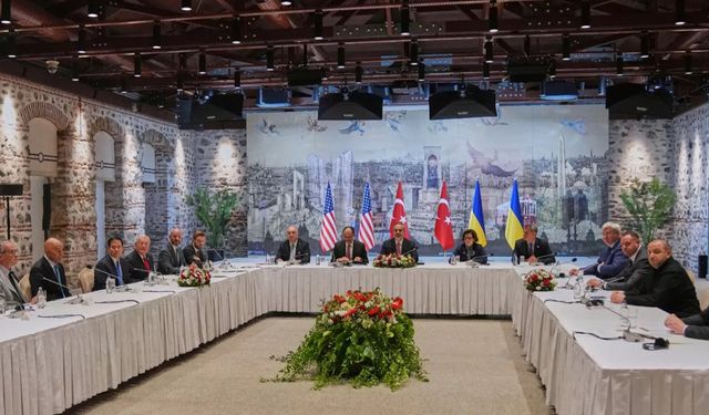 Rusya-Ukrayna heyetleri ateşkes için İstanbul'da buluşuyor