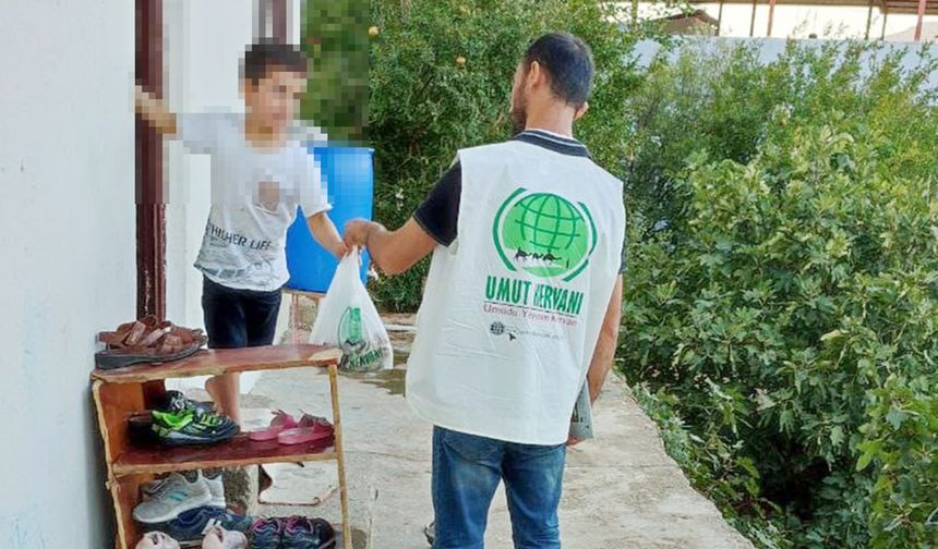 Batman'da onlarca aileye Ramazan kolisi dağıtıldı