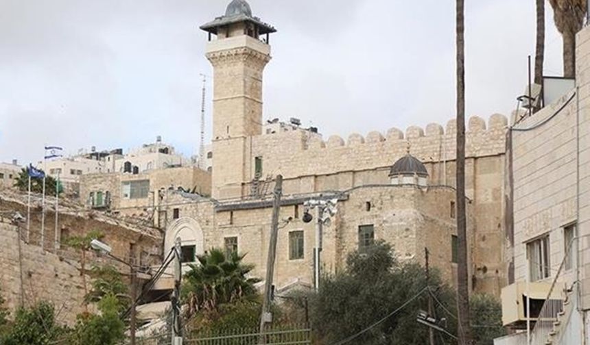 İşgalciler, Kadir Gecesi'nde Harem-i İbrahim Camisi'ni Müslümanlara kapattı