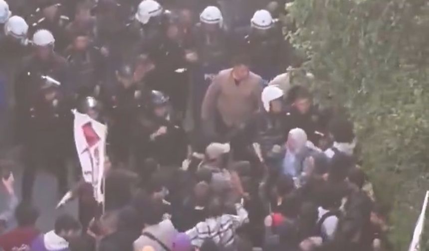 Boğaziçi'nde İslami etkinliği engellemek isteyen grup olay çıkardı: 97 gözaltı
