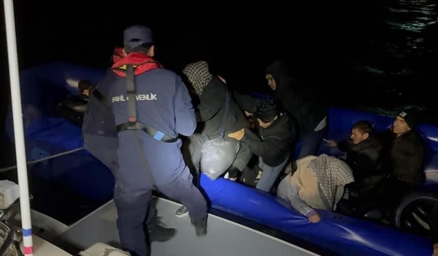 İzmir açıklarında düzensiz göçmen operasyonu