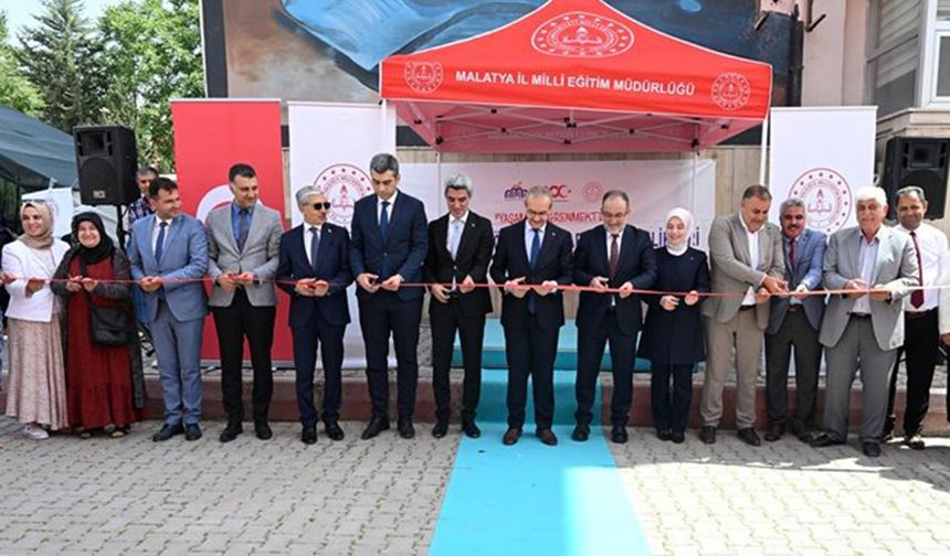 Malatya Valisi Yavuz: Eylül itibariyle, deprem öncesine kıyasla yüzde 25 daha fazla dersliği hizmete açmış olacağız