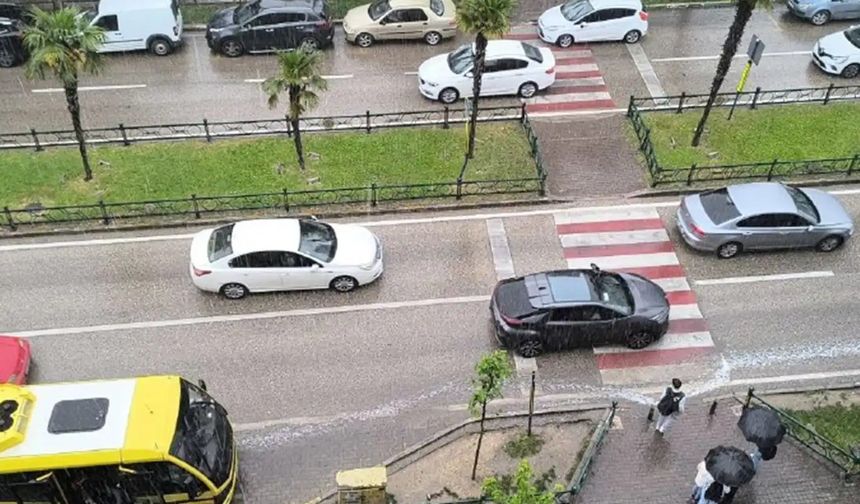 Meteoroloji'den sağanak ve kuvvetli rüzgâr uyarısı