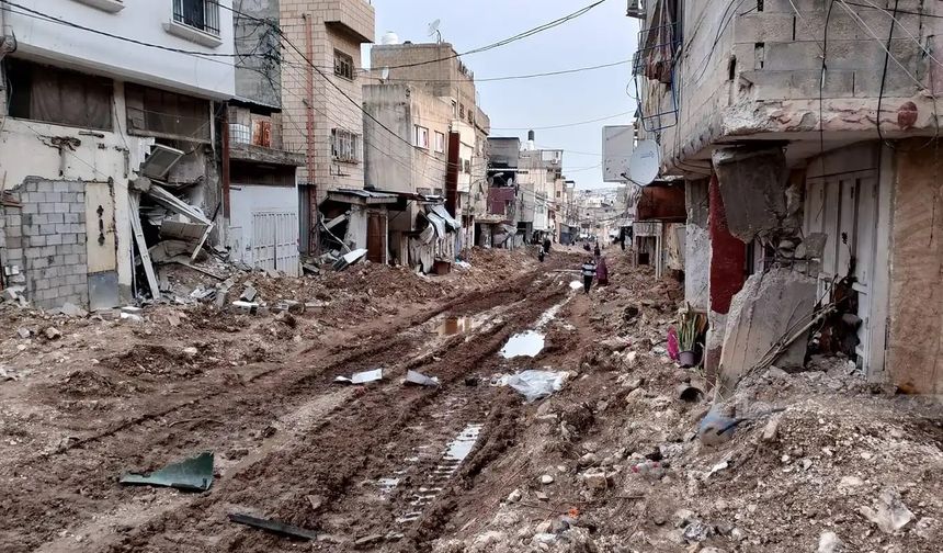 Tulkerem kuşatma altında: 25 bin kişi yerinden edildi, yüzlerce ev yıkıldı
